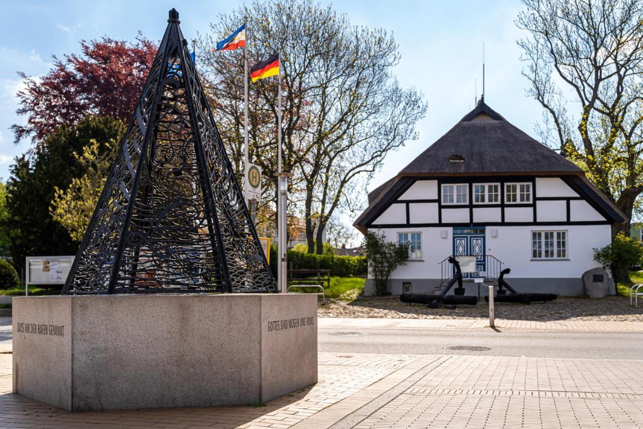 Haus Sonnenschein Goehren Appartement Buitenkant foto