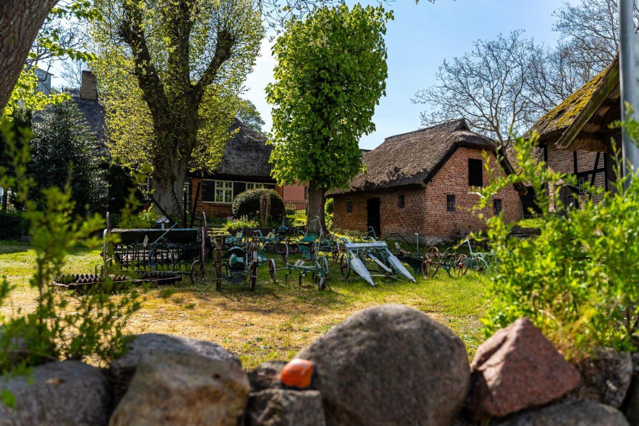 Haus Sonnenschein Goehren Appartement Buitenkant foto